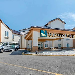 Quality Suites Kansas City International Airport